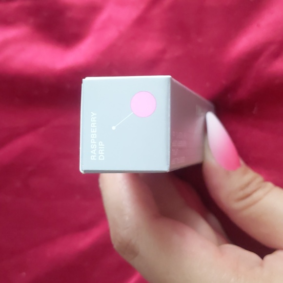 r.e.m. beauty Raspberry Drip lip oil - Picture 1 of 3